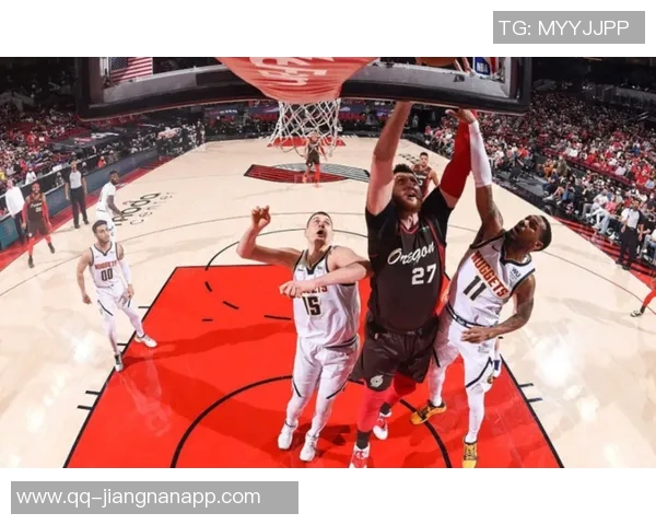 克雷格波特精彩表现撤步远投被犯规成功打成三分加一 克雷格波特精彩表现撤步远投被犯规成功打成三分加一